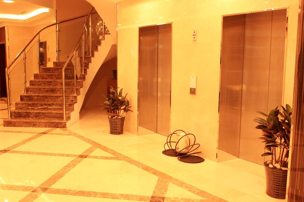 蒙特利尔纳伊夫酒店 迪拜 外观 照片